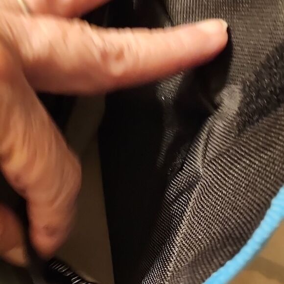 Buddy Pouch Black and Blue Wallet - Picture 5 of 6